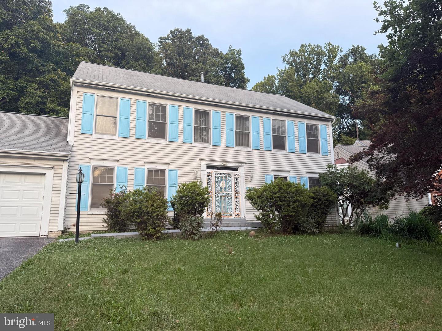 1437 Kings Manor Drive