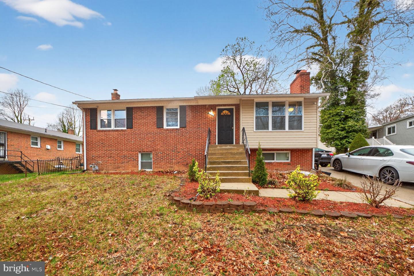 3809 Walnut Lane