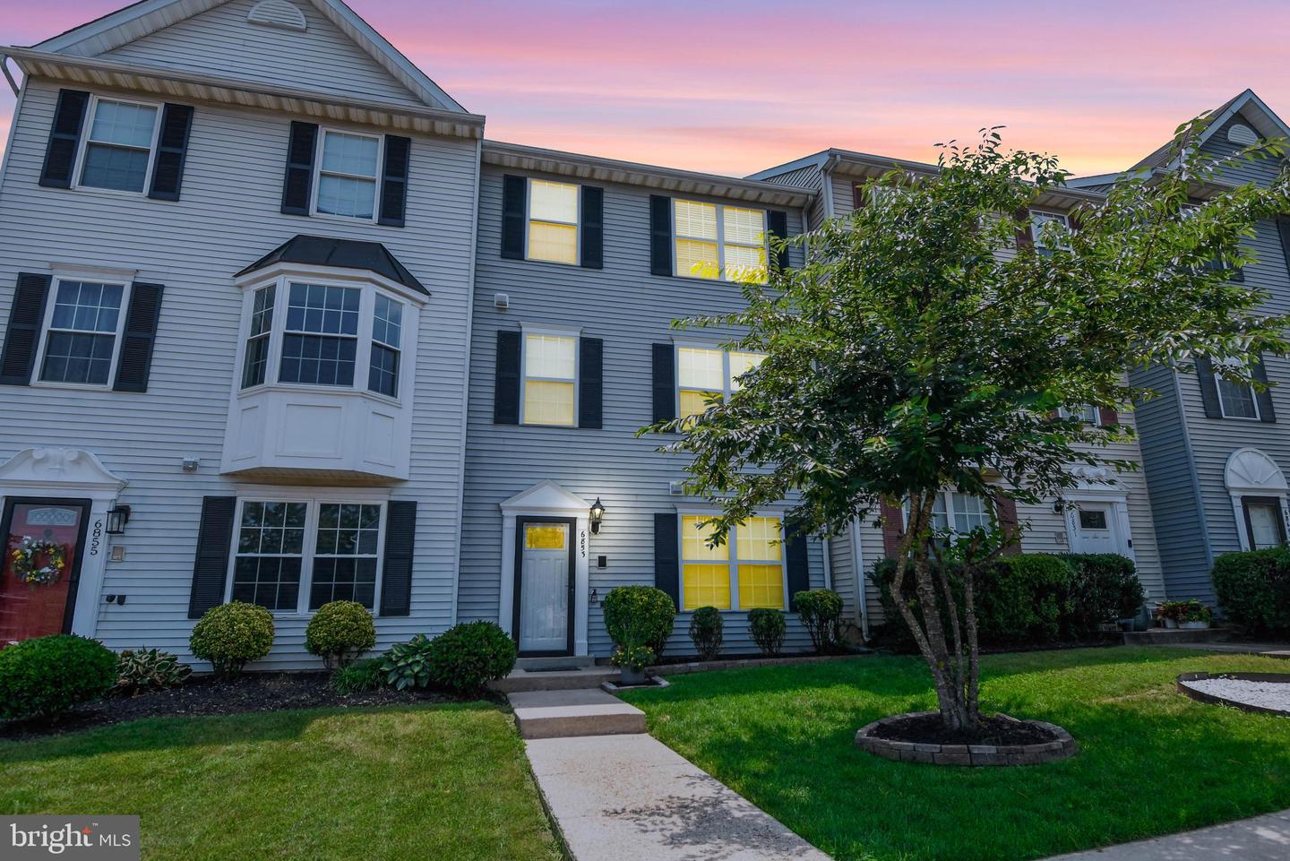 6853 Jade Court