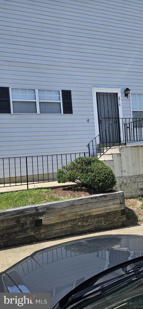 6716 Milltown