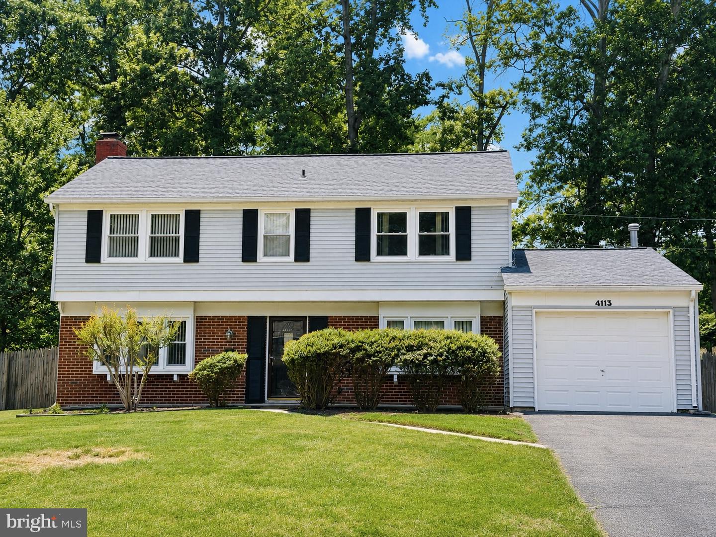 4113 Wakefield Lane
