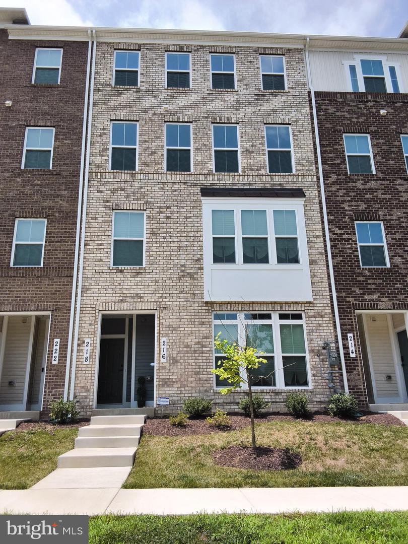 216 Matisse Place