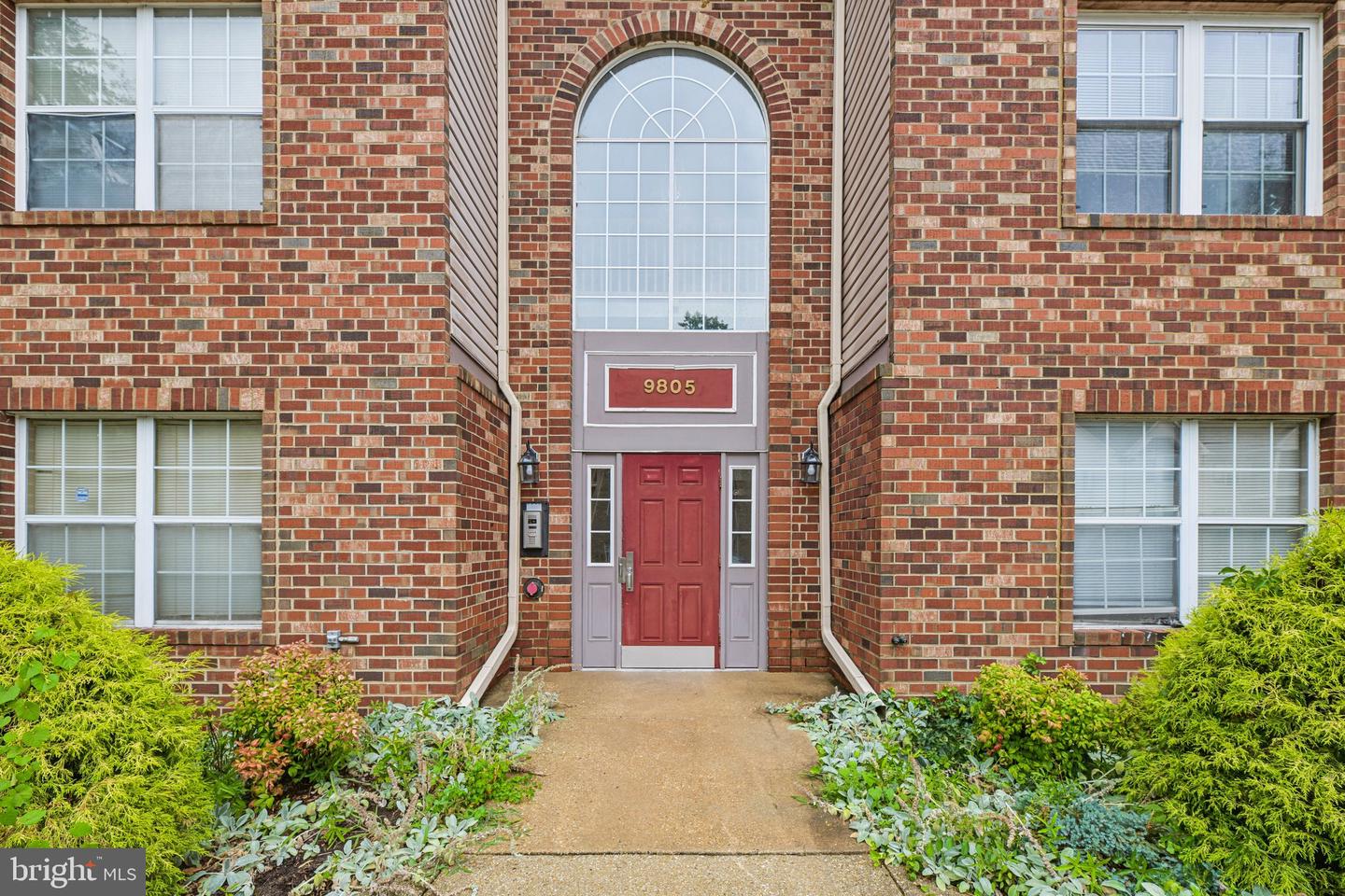 9805 Lake Pointe Court #304