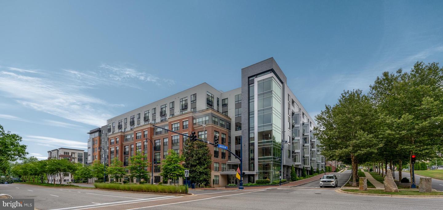 145 Riverhaven Drive #131