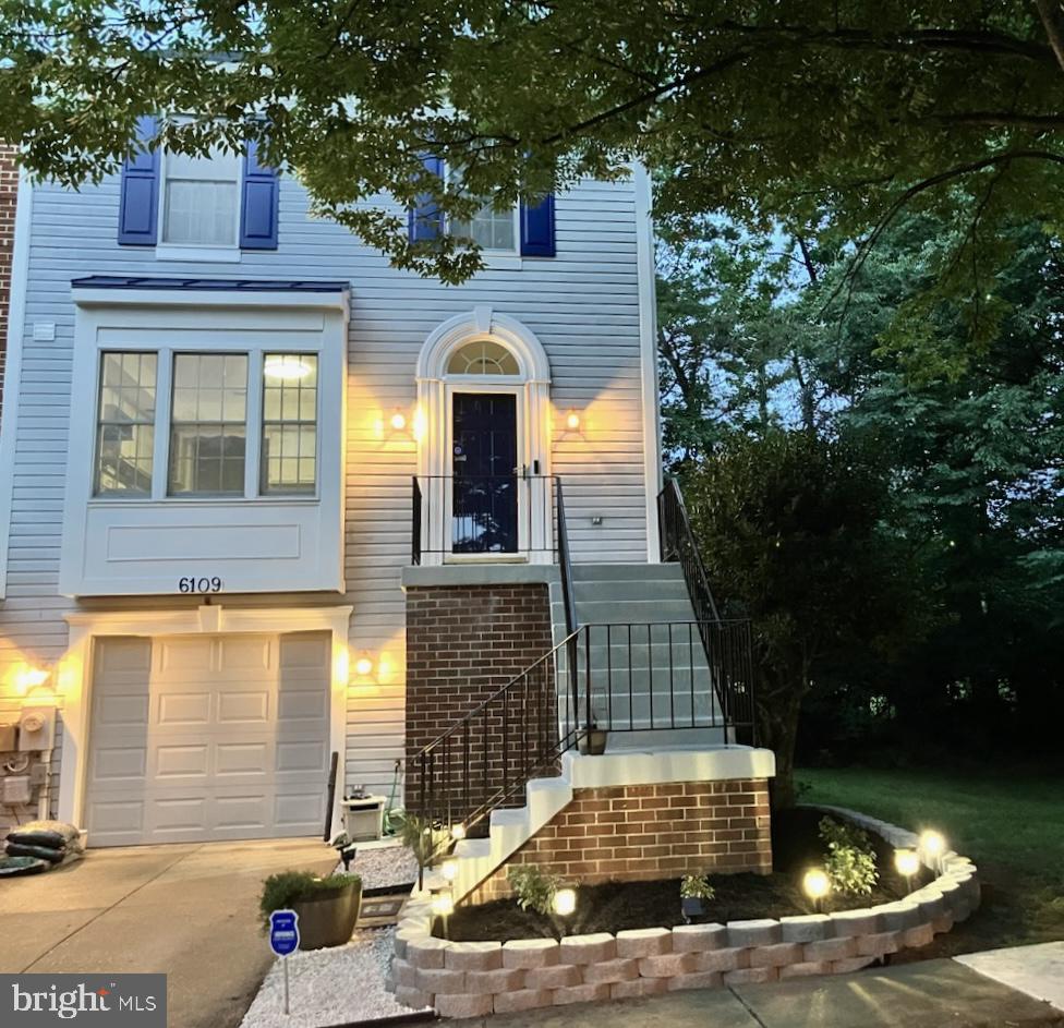 6109 Gothic Lane
