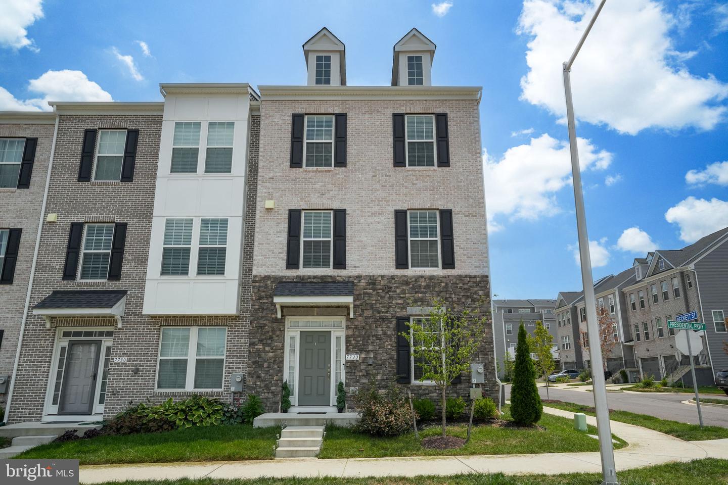 7732 Presidential Parkway