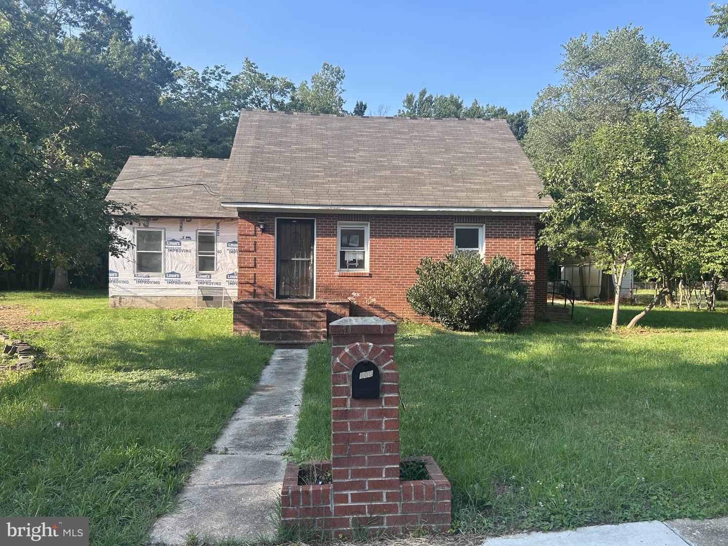6600 Woodland Road