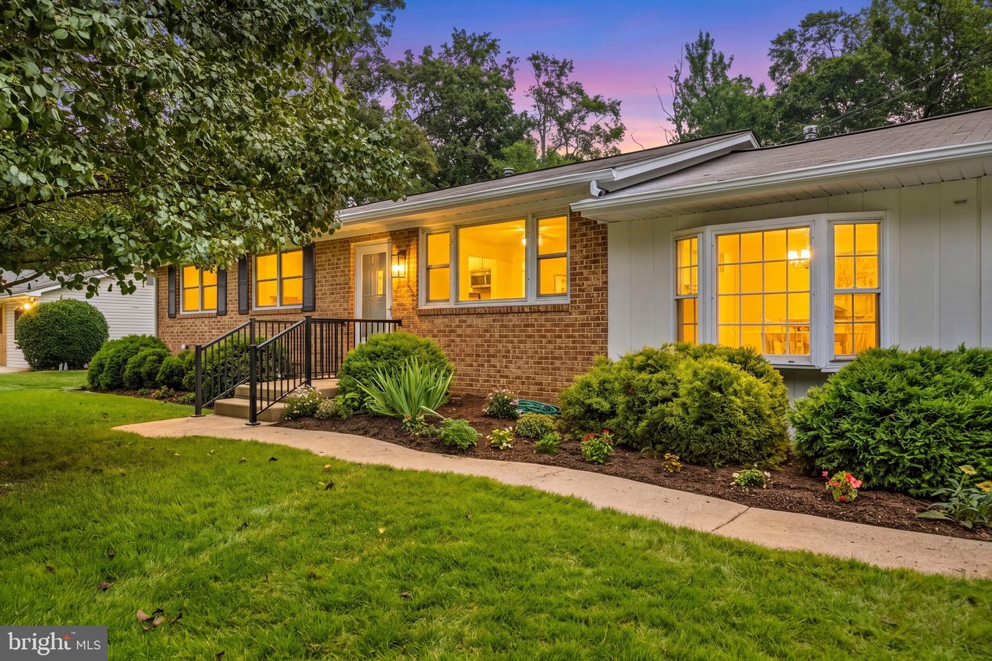 8618 Lantern Lane
