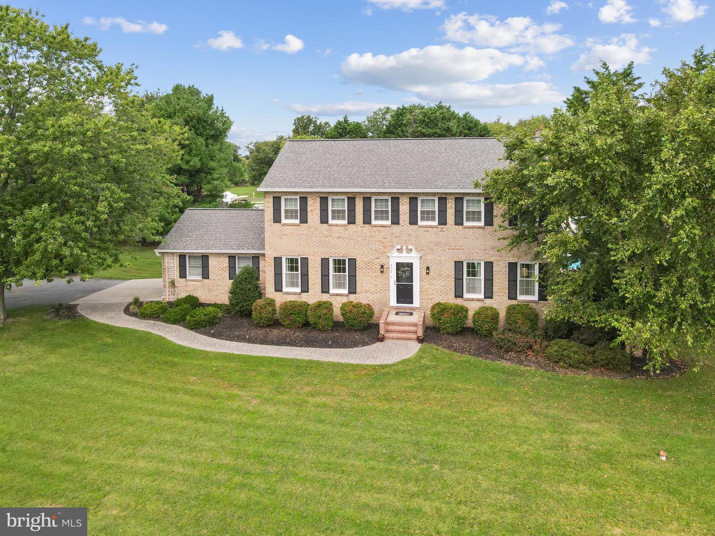 312 S Lake Drive, Stevensville