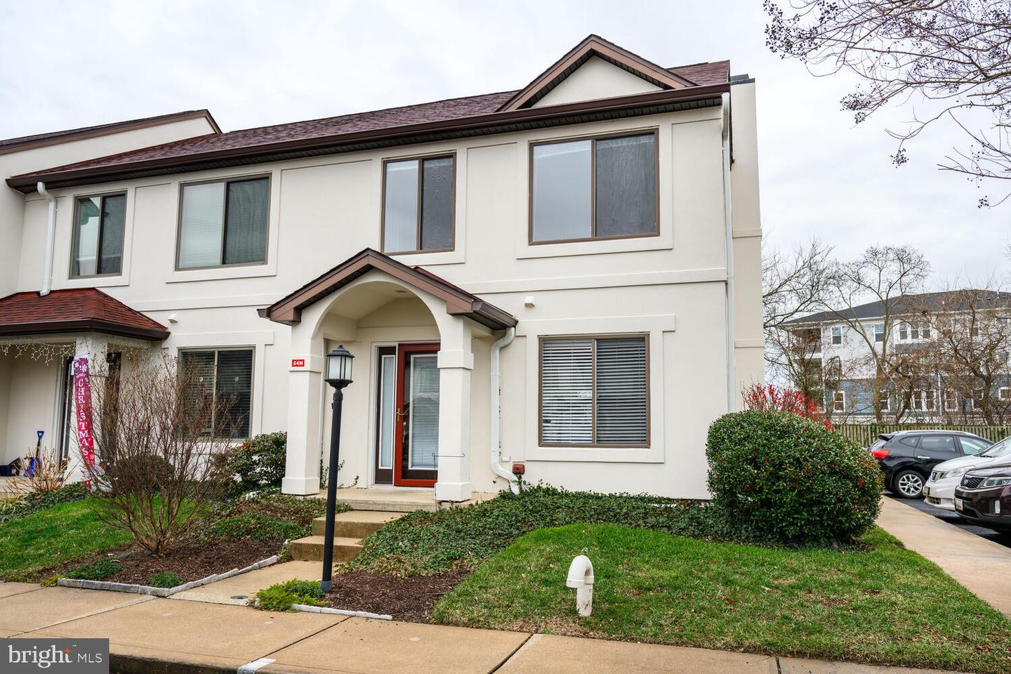 54 Queen Caroline Court