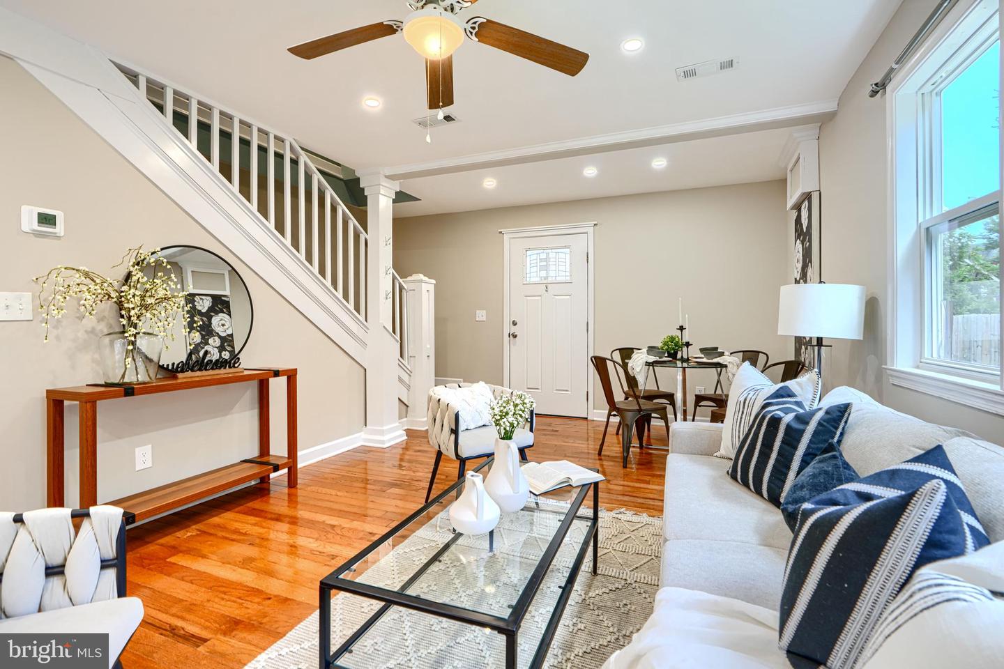 407 S Commerce Street, Centreville