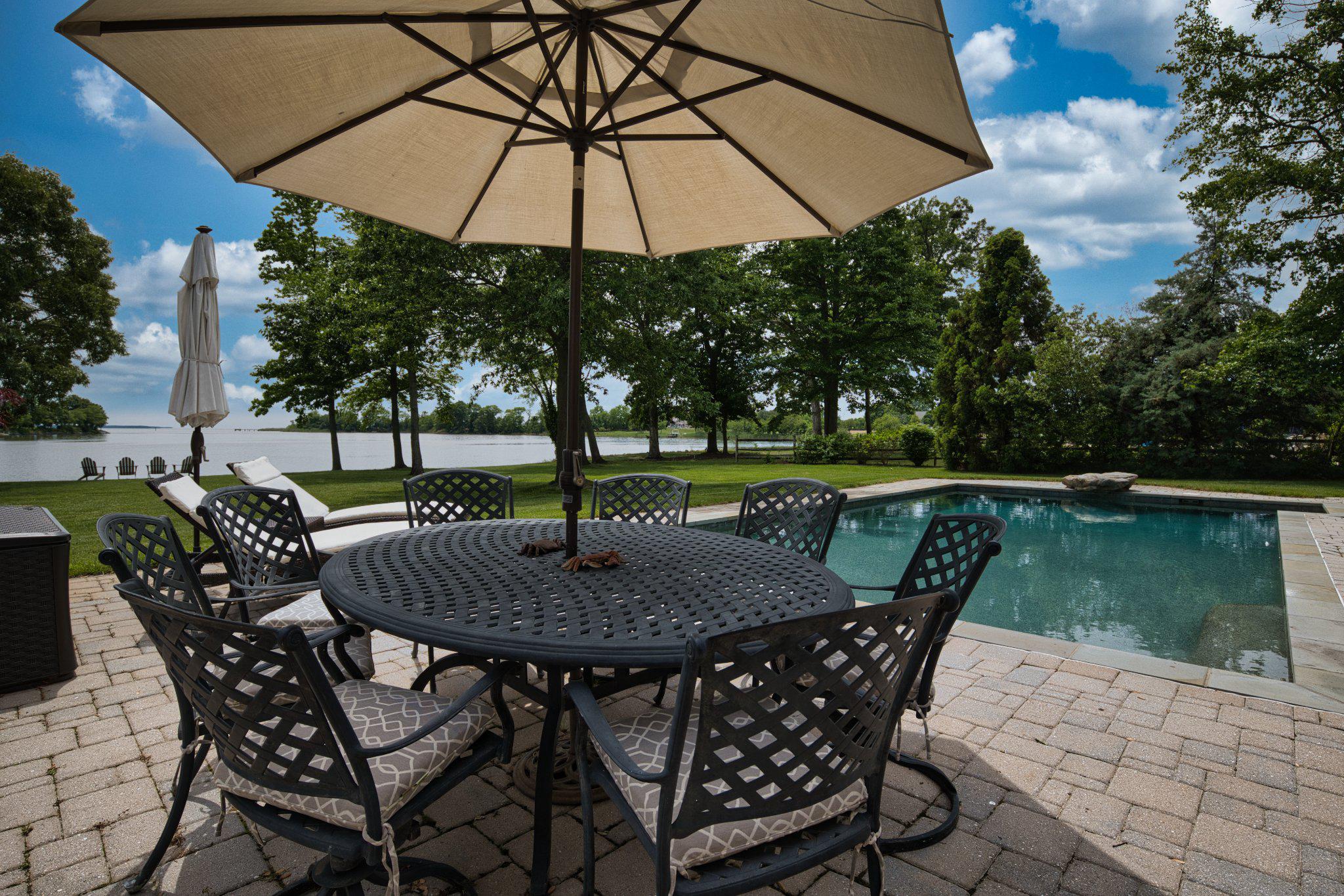 137 Tanners Point Drive