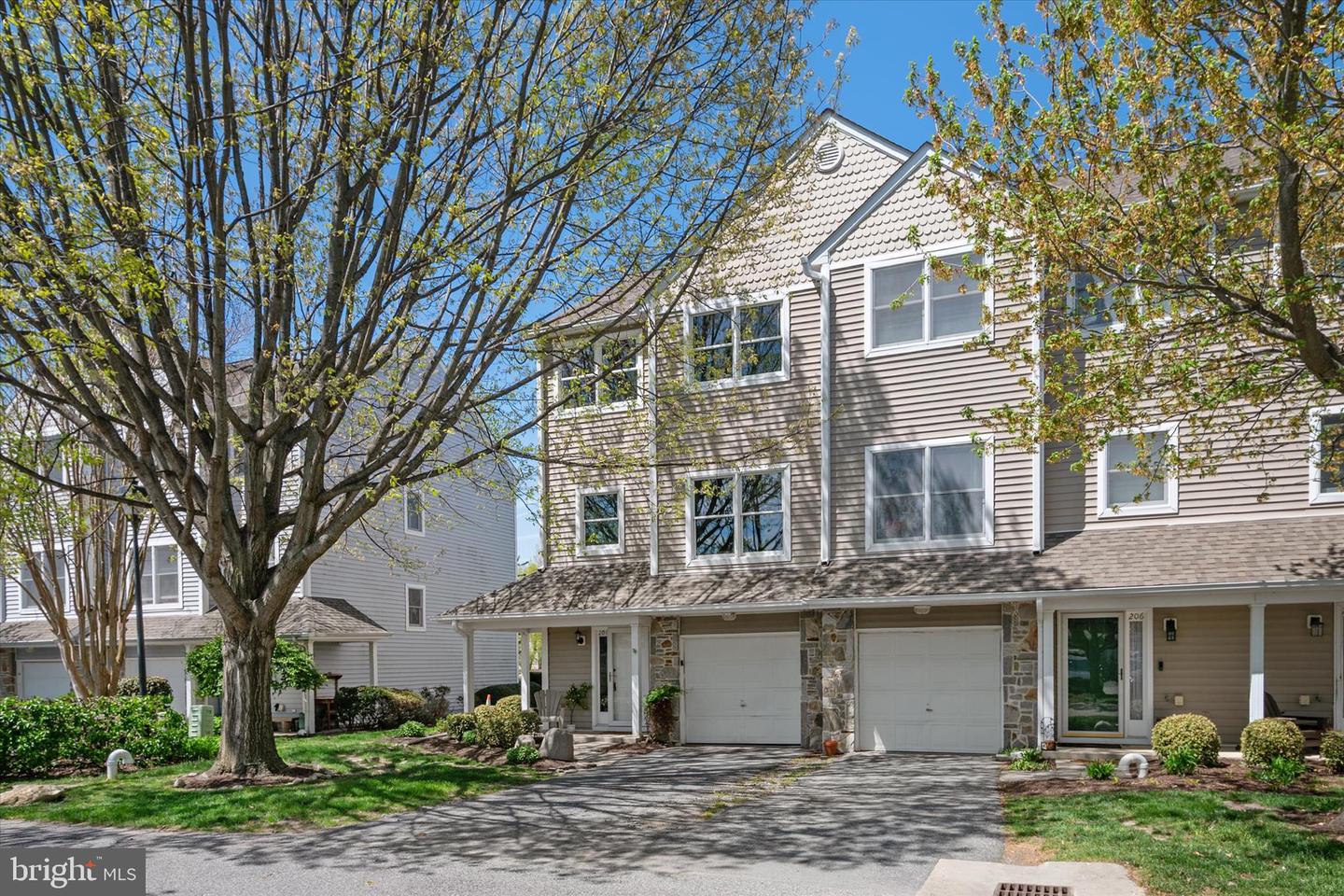 208 Blenny Lane
