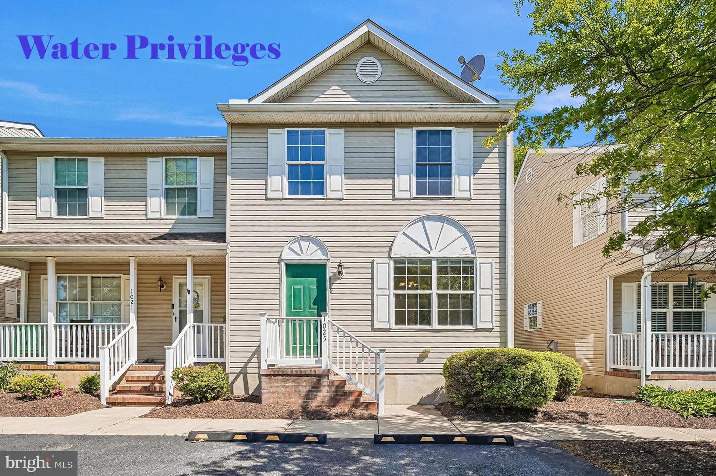 1025 Dundee Court