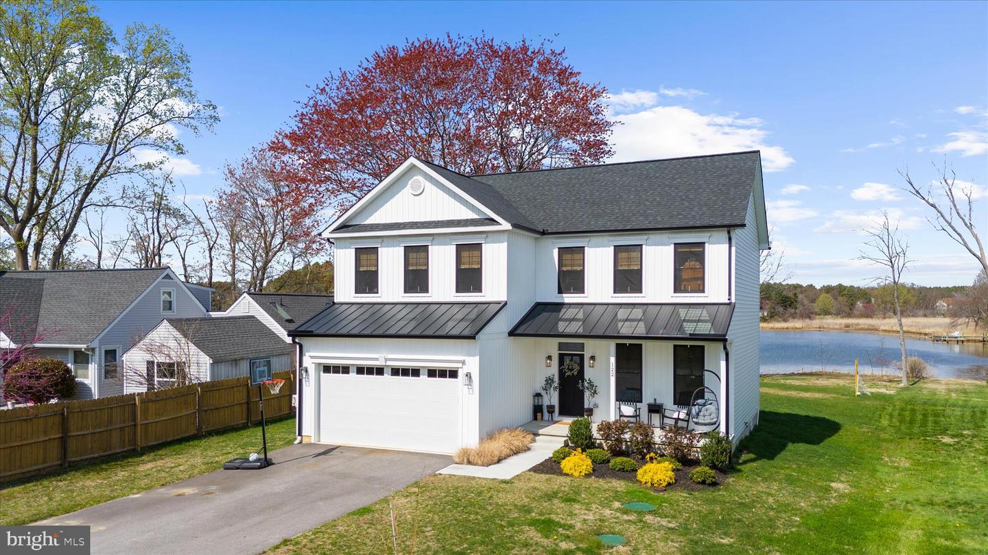 122 N Lake Drive, Stevensville
