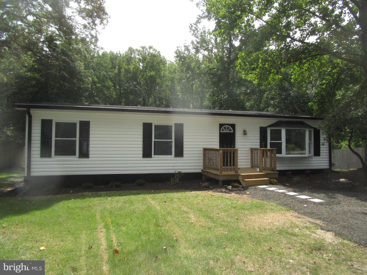 45225 Clarks Mill Road, Hollywood