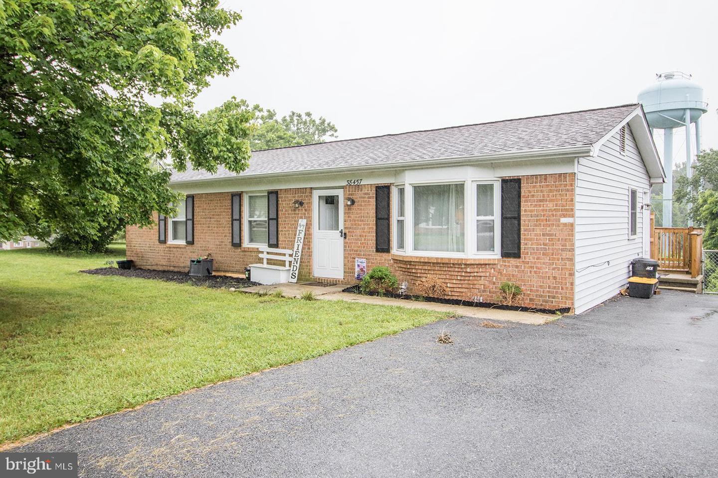 38457 Laurel Ridge Court, Mechanicsville