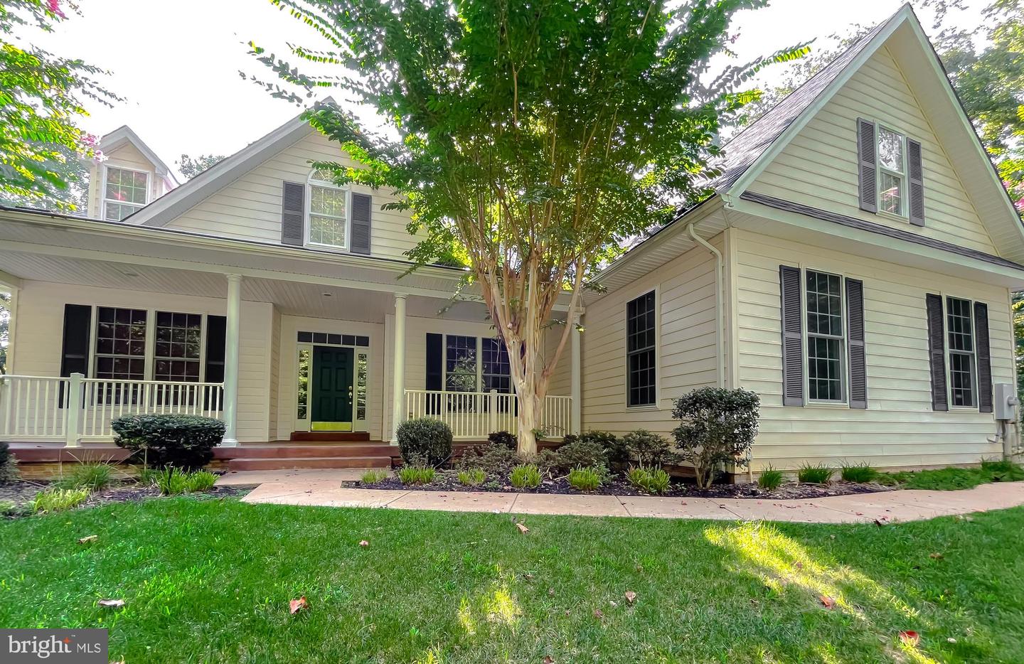 24646 Apple Sauce Lane, Hollywood