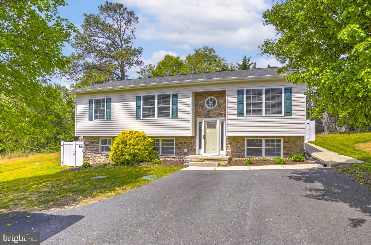 23260 Hilltop Drive, Bushwood