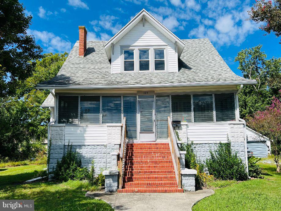 225 N N Somerset Ave