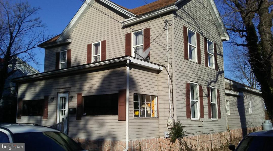 326 Pine Street