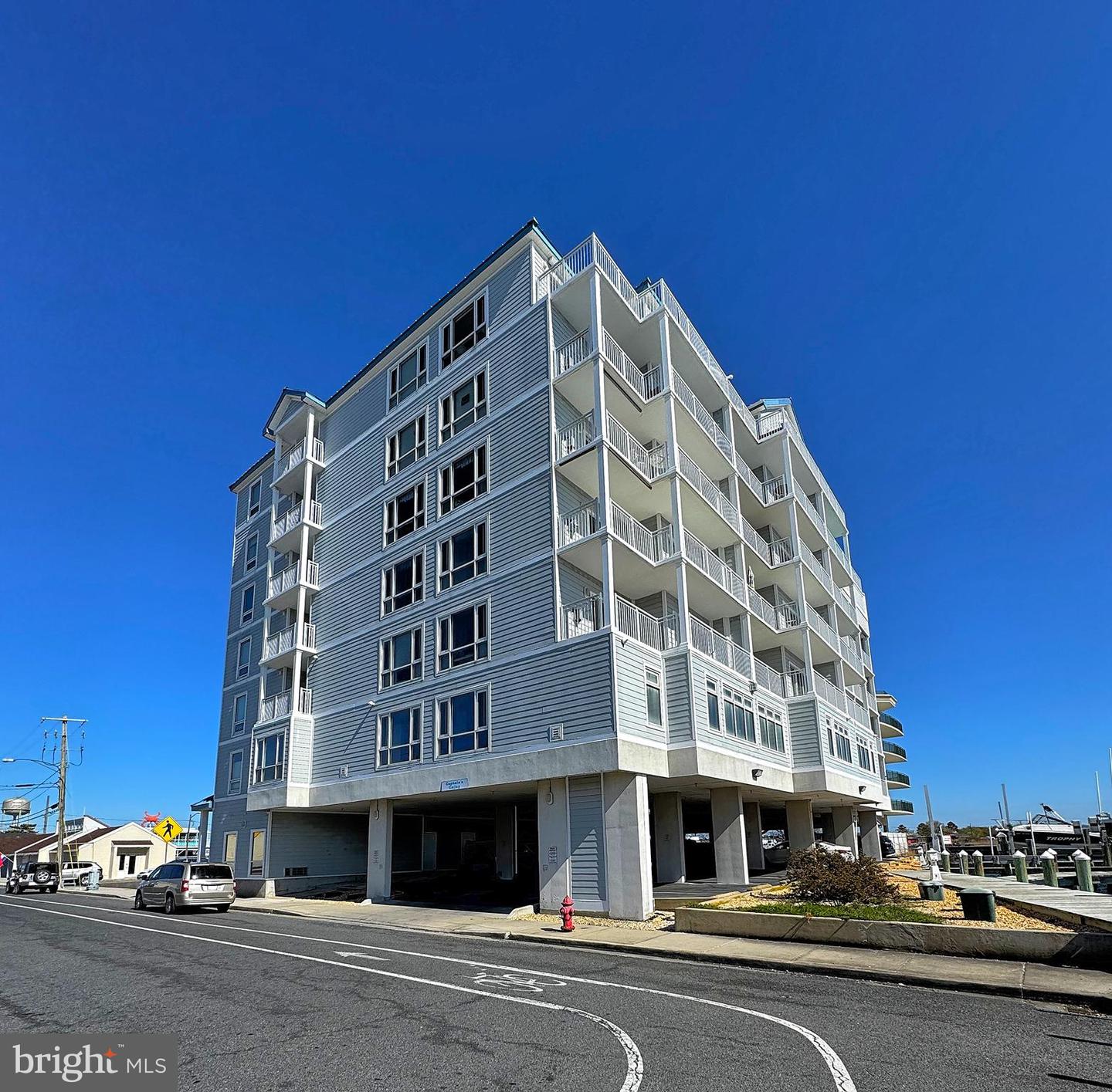 1 Dock Street #304