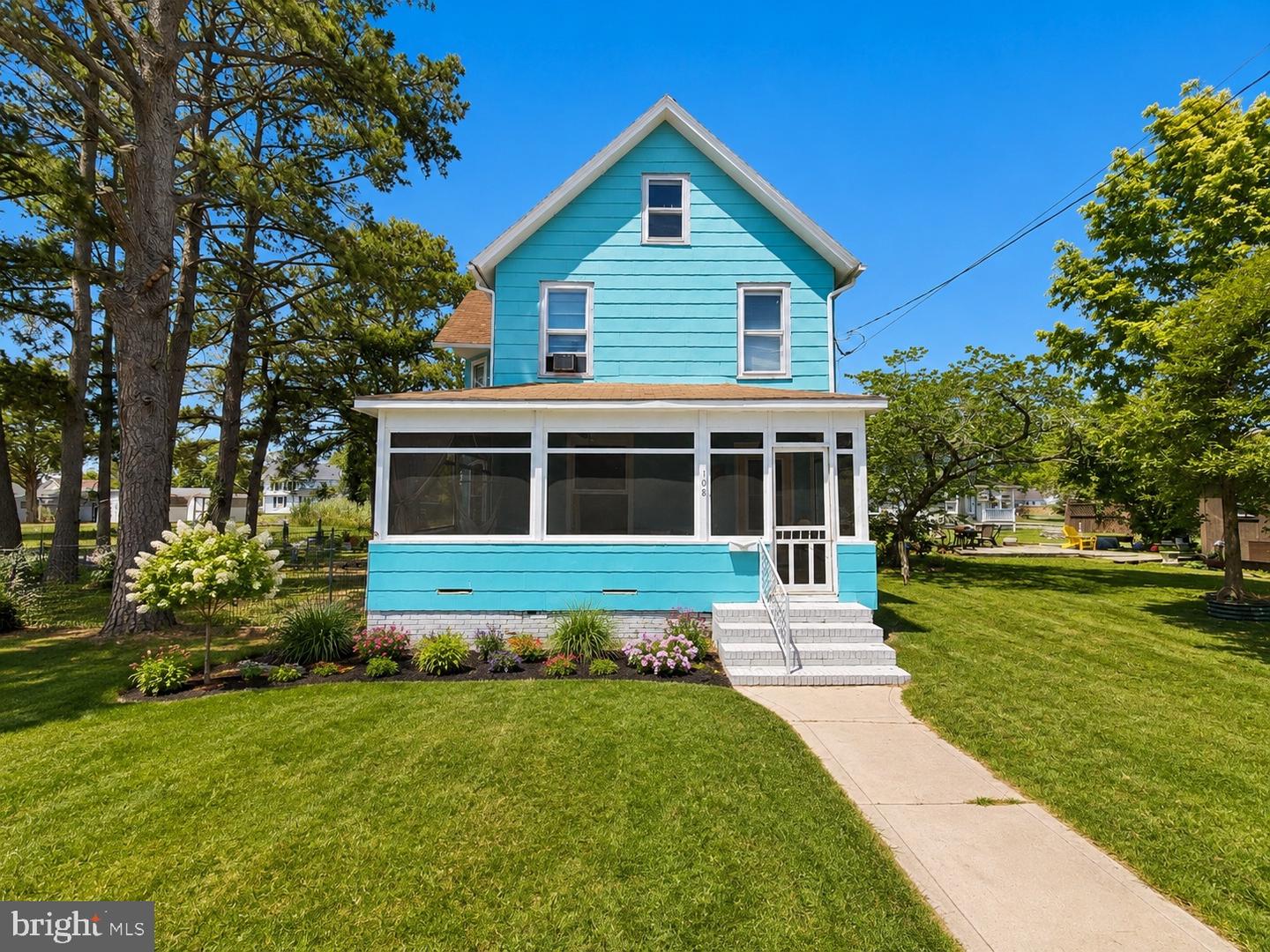 108 W Chesapeake Avenue