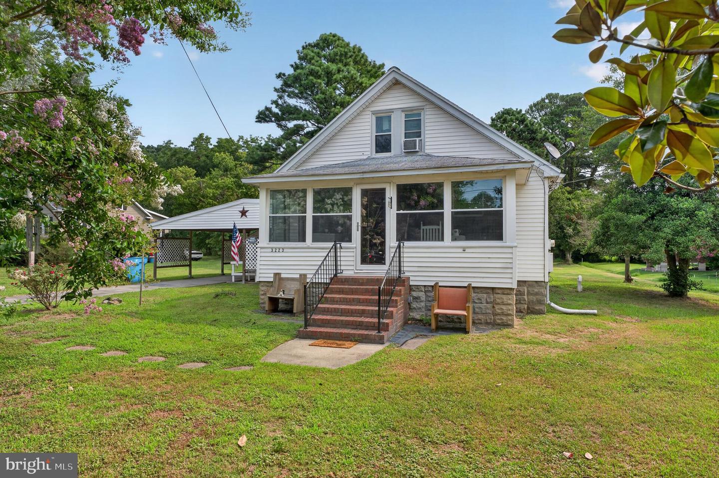3223 Lawsonia Road