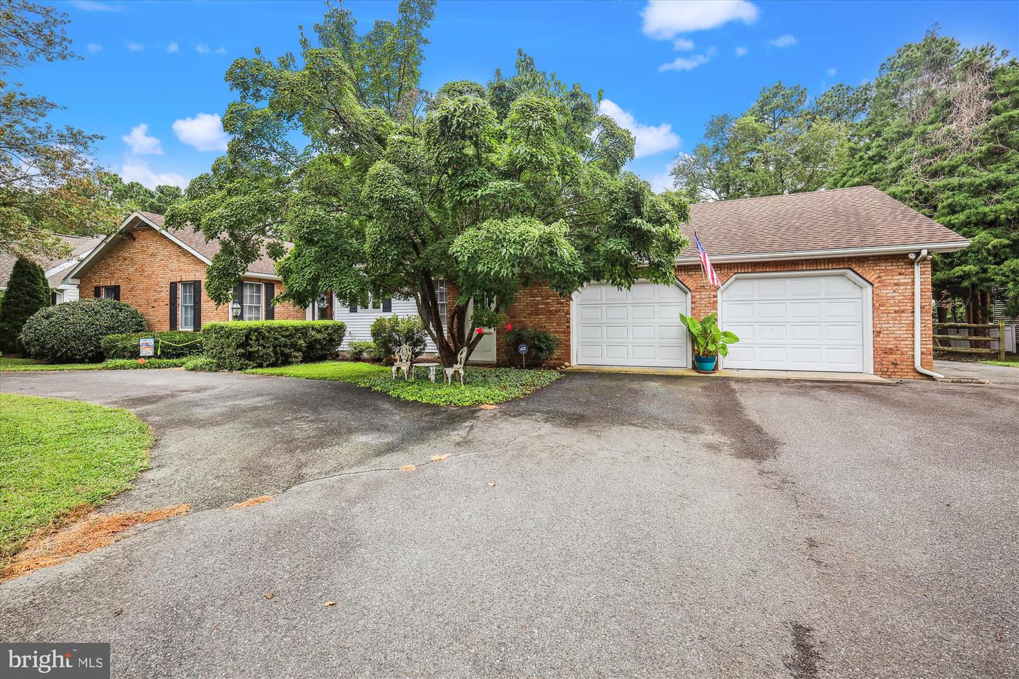 110 W Oak Avenue, Easton