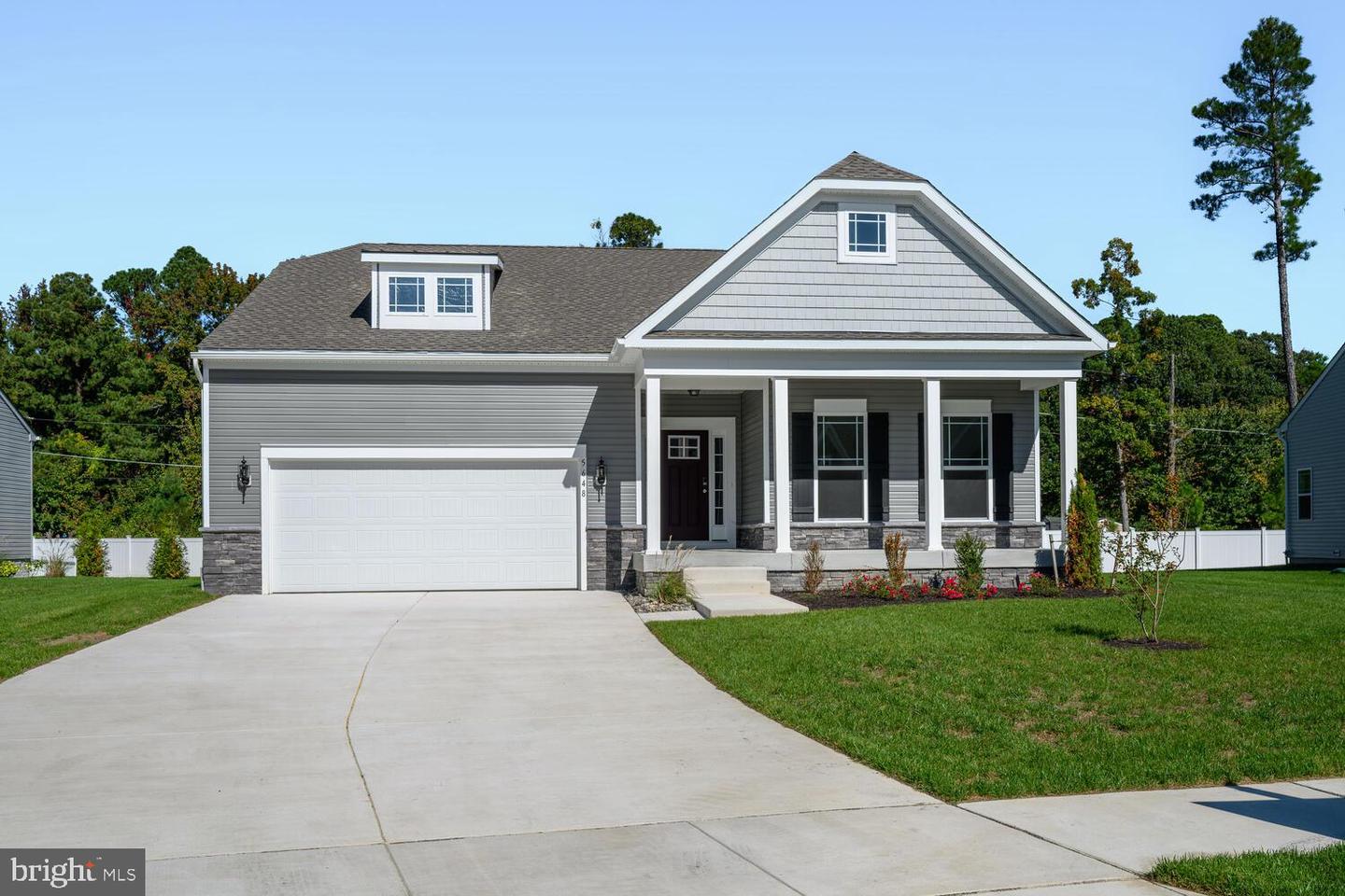 5648 Trafalgar Cir