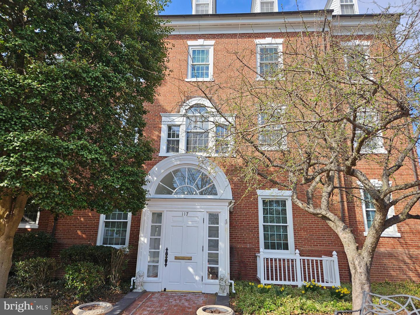 117 E Dover Street #105, Easton
