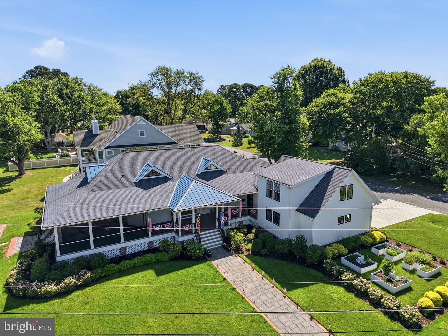 303 Manor, Saint Michaels