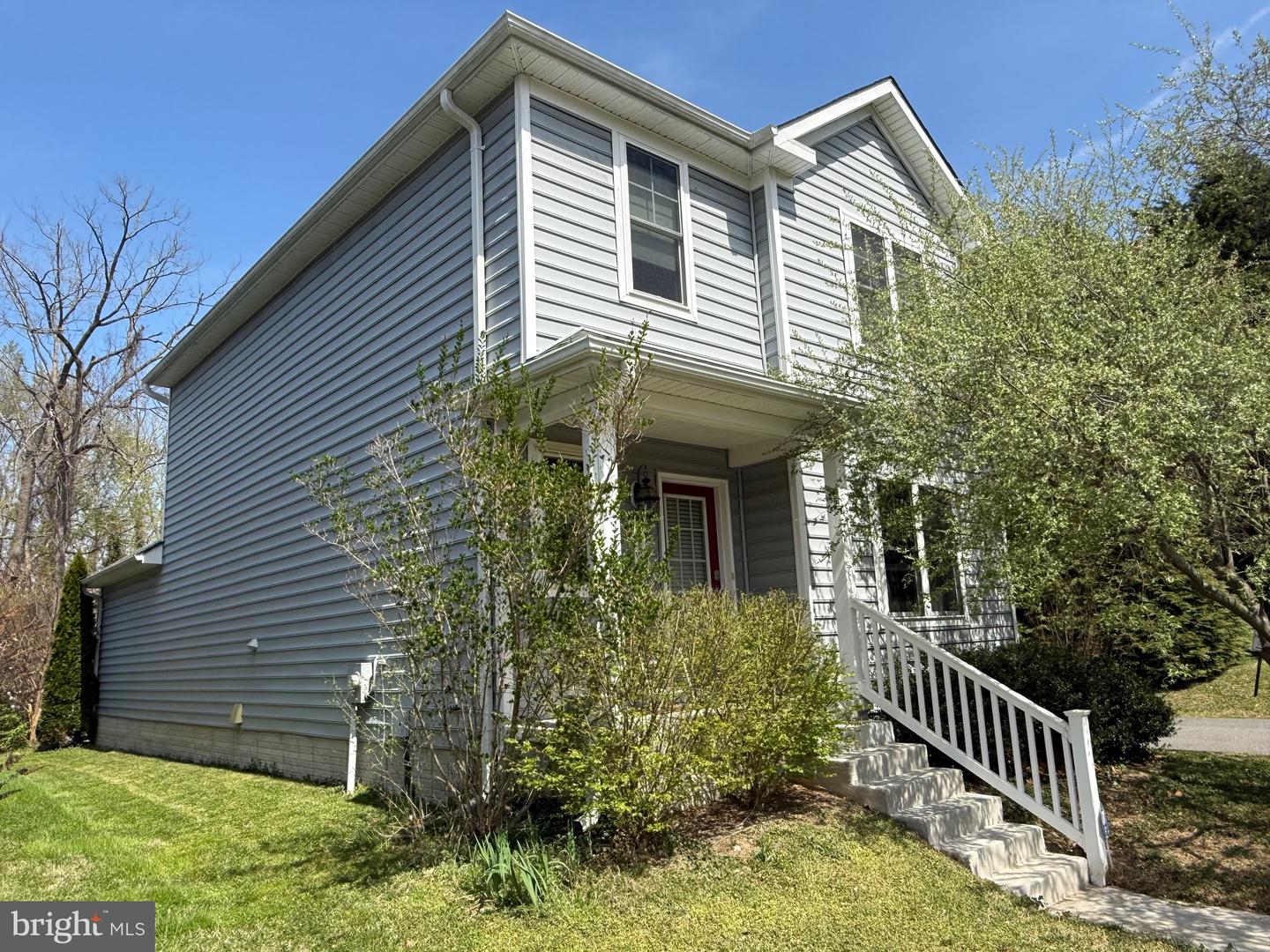 331 Hollis Circle