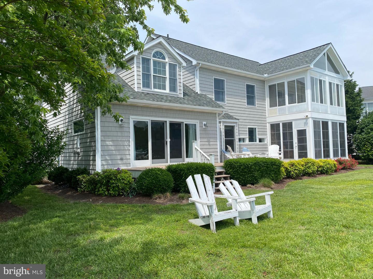 115 W Pier Street