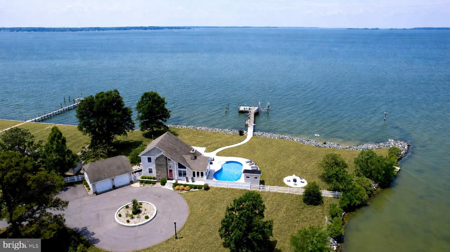1724 Ferry Point Court
