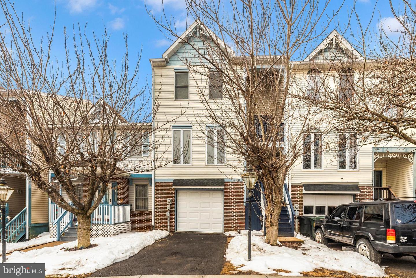 605 Knightsbridge Drive, Hagerstown