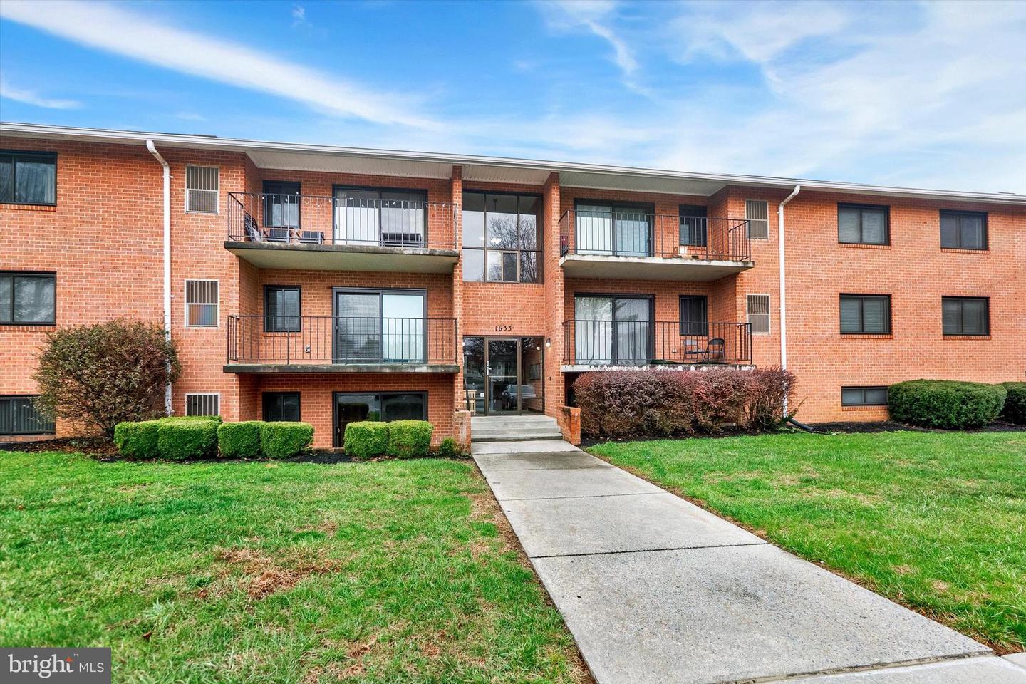 1633 Edgewood Place #201, Hagerstown
