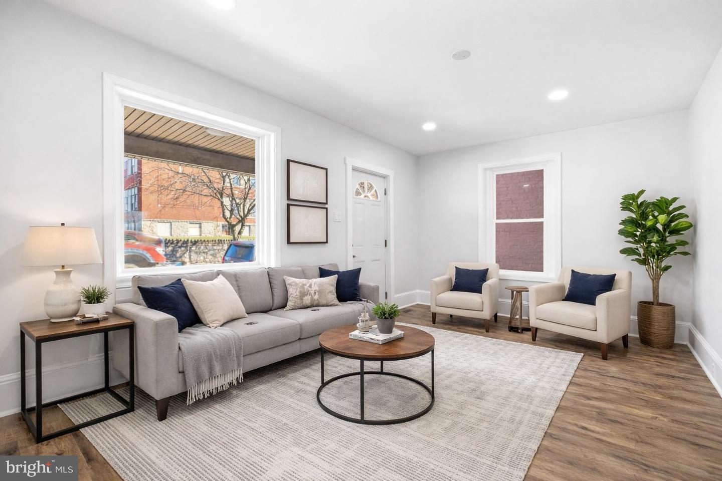 945 W Washington Street, Hagerstown