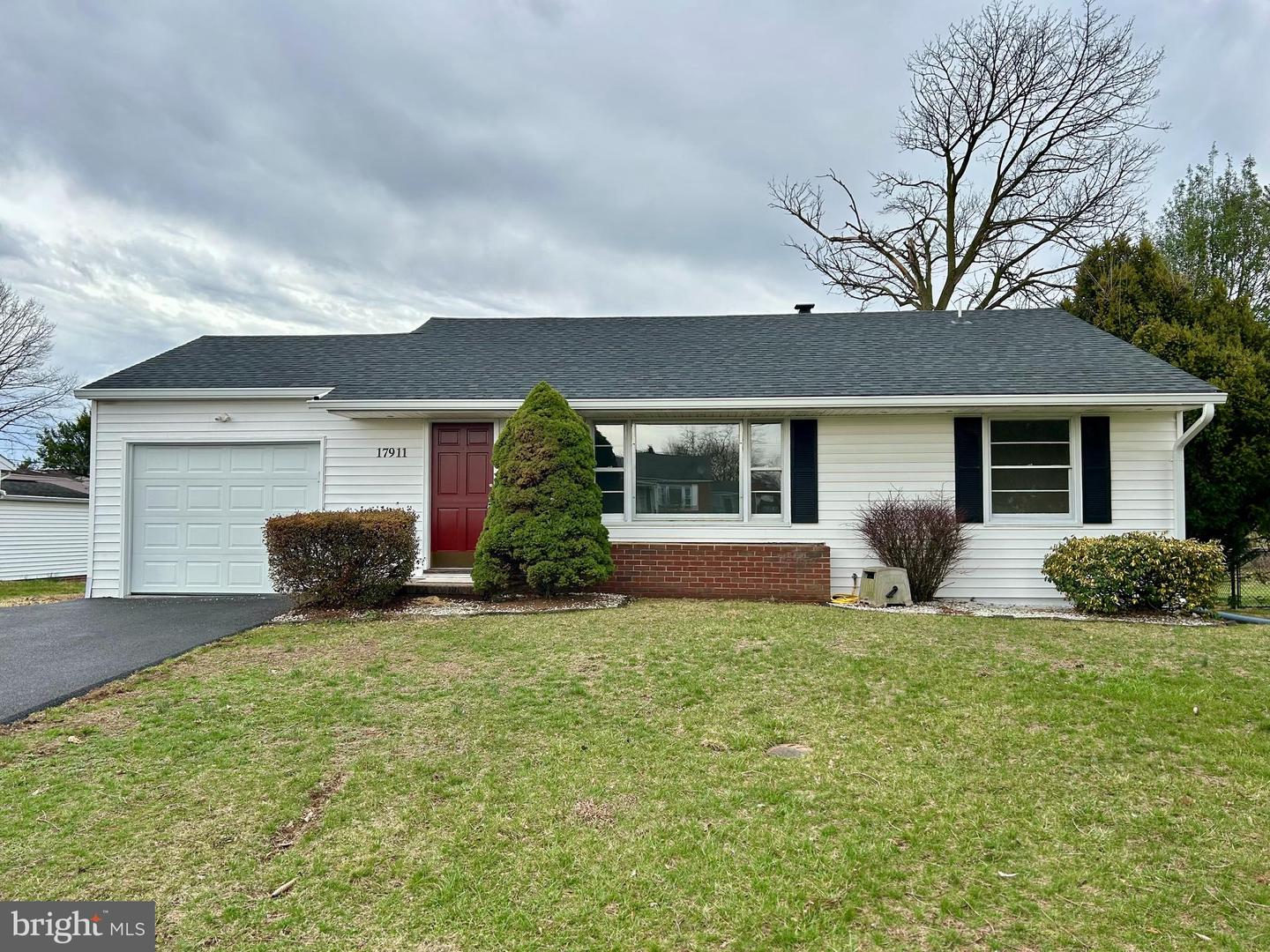 17911 Oak Ridge Drive, Hagerstown