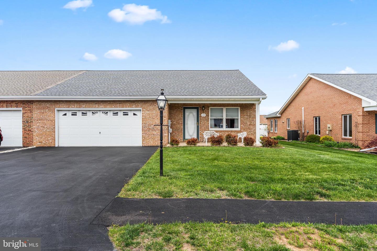 122 Southern Oak Drive, Hagerstown