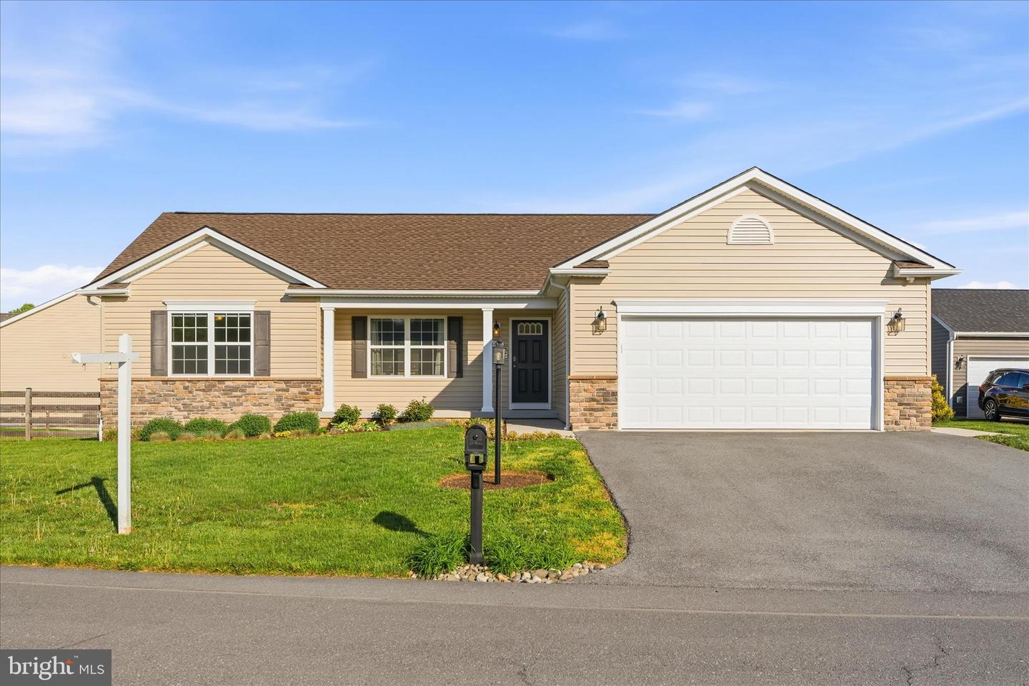 341 Dayspring Lane, Hagerstown