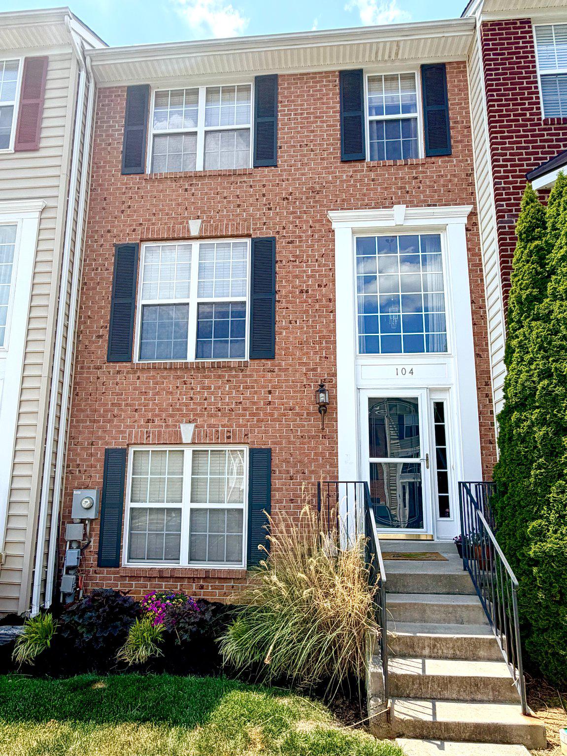 104 Green Fern Circle