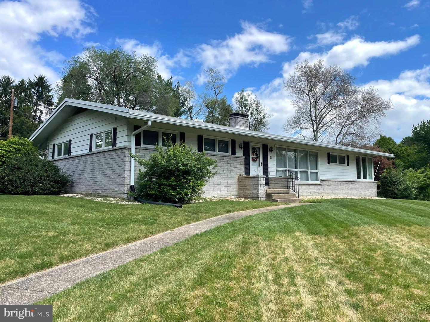 16 Bittersweet Drive, Hagerstown