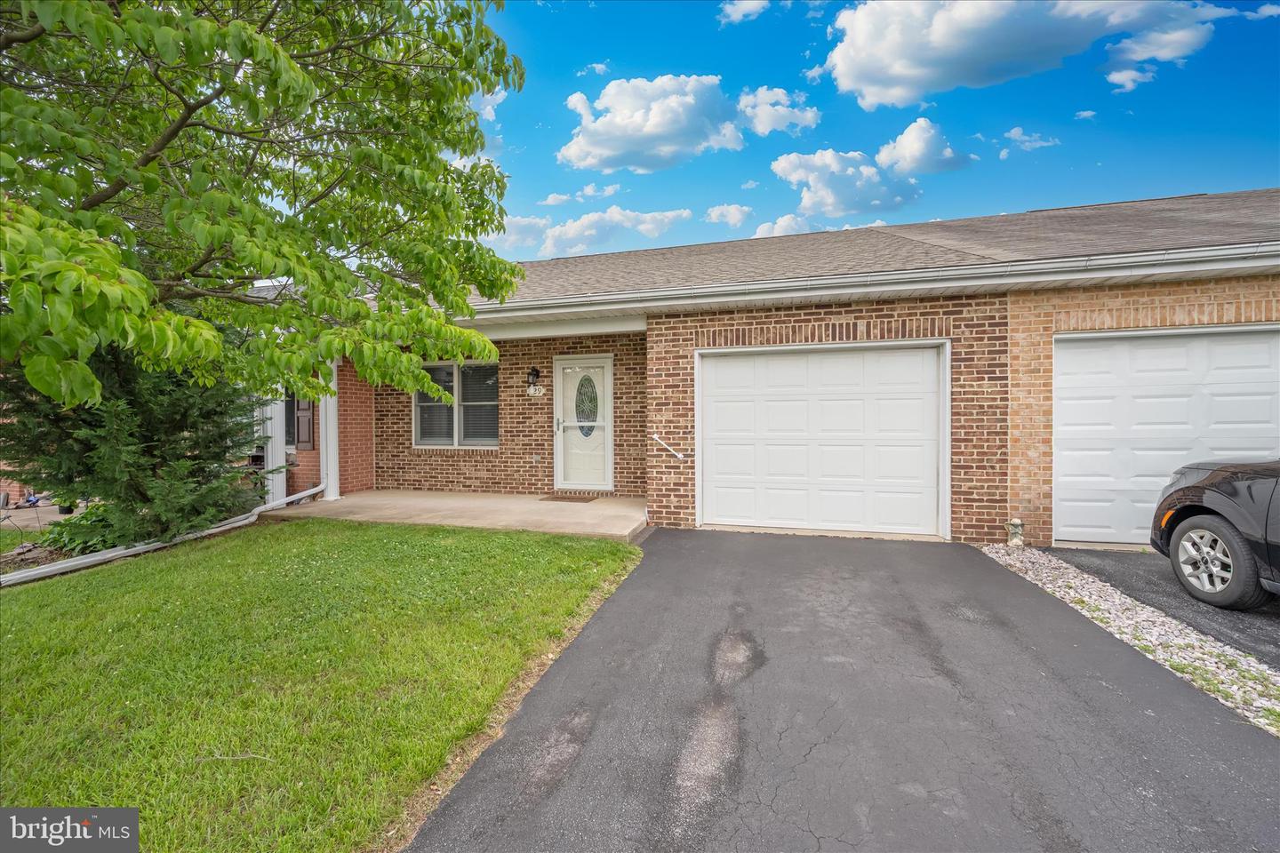 129 Sunflower Drive, Hagerstown