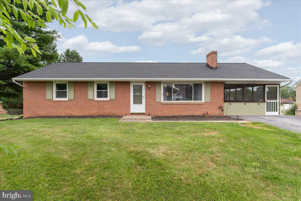 10602 Oaktree Circle