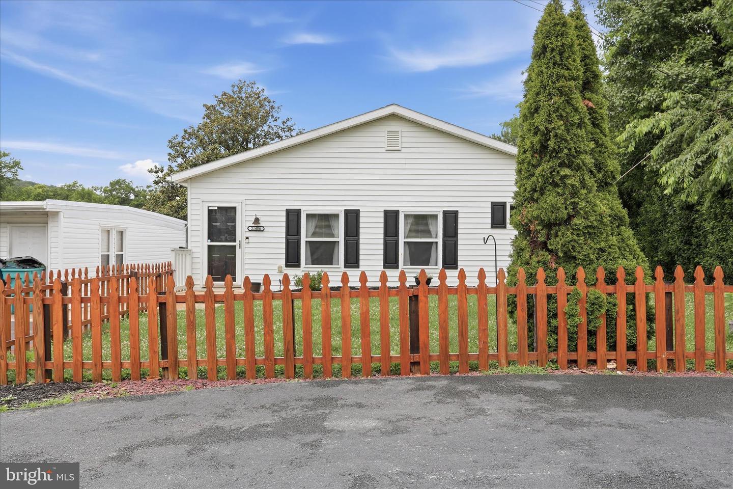 21434 Greenbrier Road