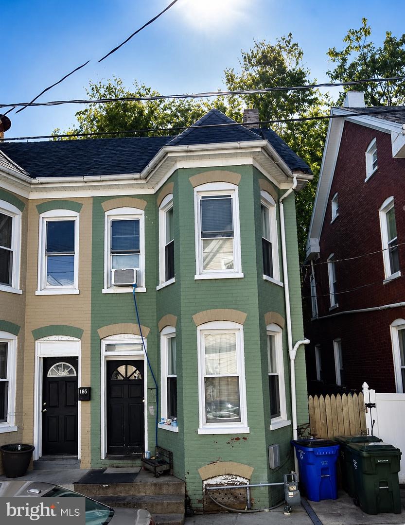 13 E Lee Street
