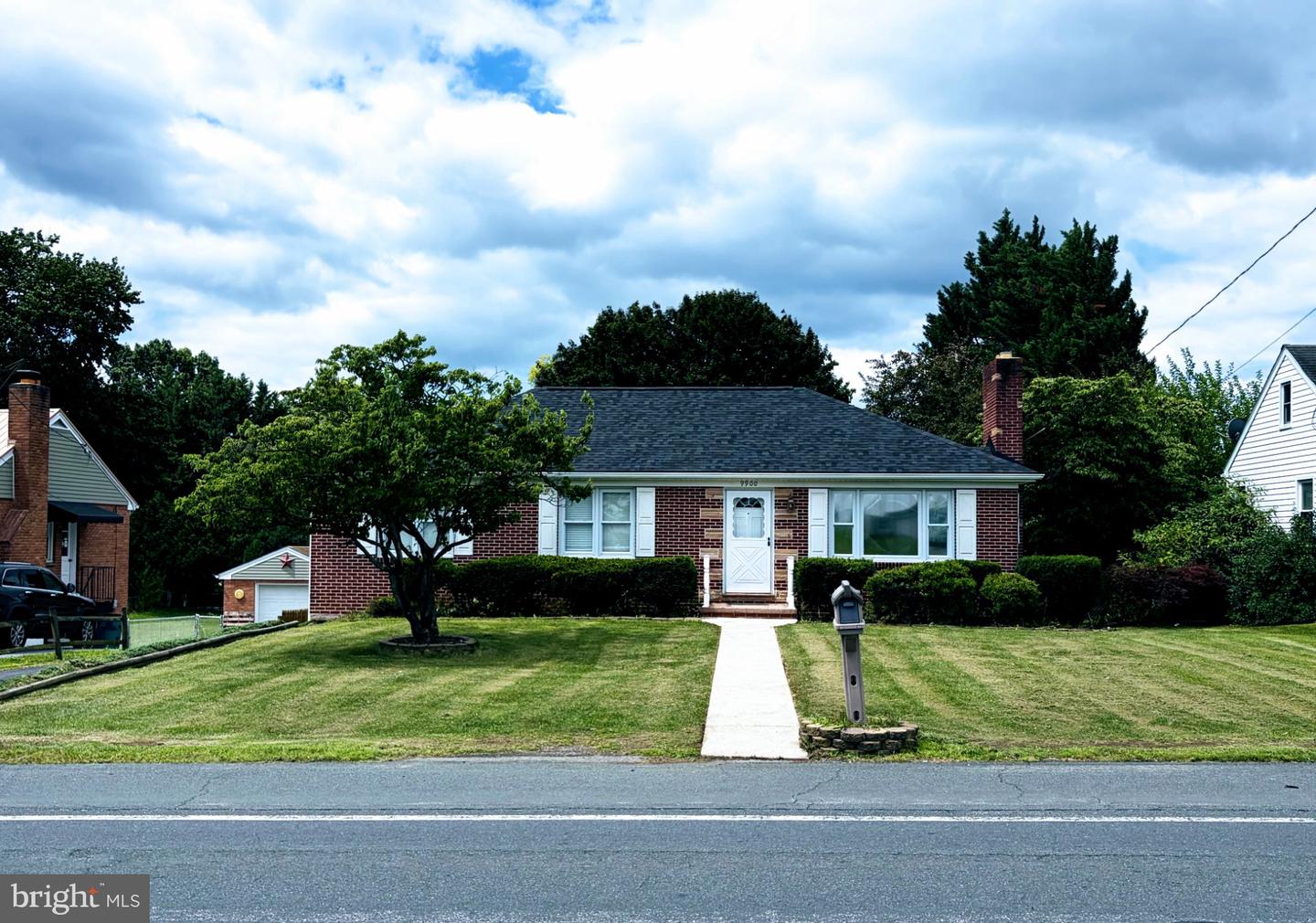 9900 Sharpsburg Pike