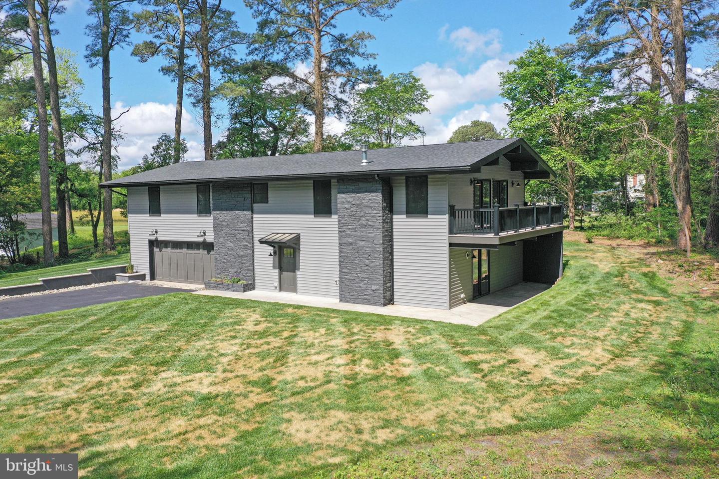 8292 Robin Hood Drive, Salisbury