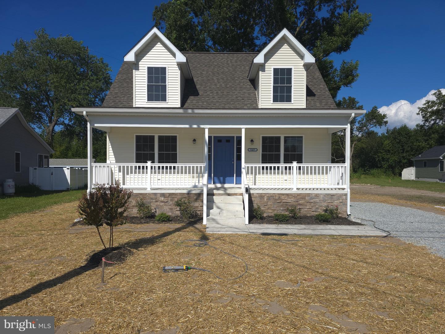 7457 Market Street, Willards